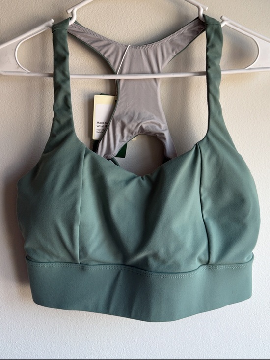 HALARA Other - HALARA NWT Sage Green Padded Cross Back Strappy Sports Bra Medium Support